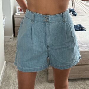 Levi's Light Wash A-Line Jean Shorts